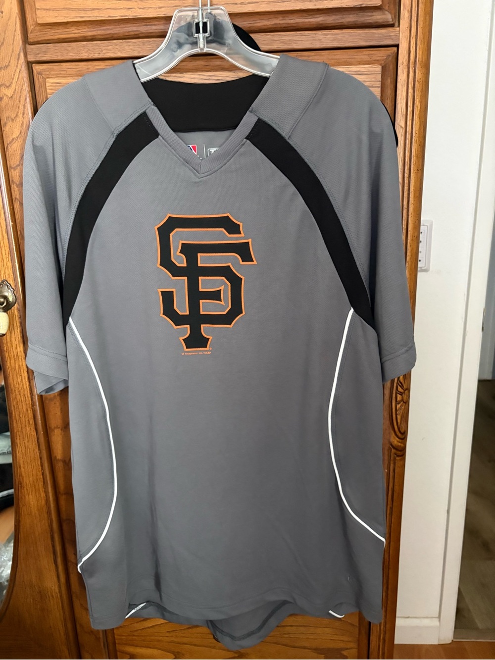 San Francisco Giants Gray Athletic Pullover with SF Logo